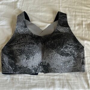 Lululemon black and white enlite bra 34DD